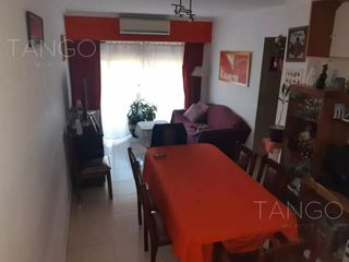 Foto 2 de Venta Departamento Cuatro Ambientes en Boedo Con Balcón Apto Crédito Con Baulera