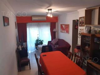 Foto 1 de Venta Departamento Cuatro Ambientes en Boedo Con Balcón Apto Crédito Con Baulera