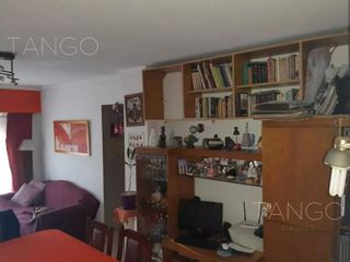 Foto 3 de Venta Departamento Cuatro Ambientes en Boedo Con Balcón Apto Crédito Con Baulera
