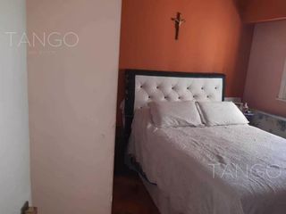 Foto 5 de Venta Departamento Cuatro Ambientes en Boedo Con Balcón Apto Crédito Con Baulera