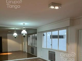 Foto 1 de Venta Departamento Semipiso 3 Ambientes en Palermo Con Baulera
