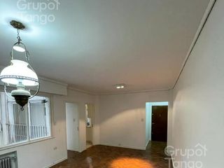 Foto 2 de Venta Departamento Semipiso 3 Ambientes en Palermo Con Baulera