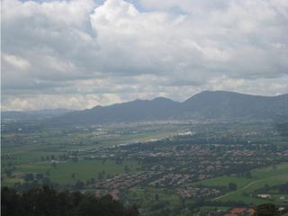 Foto 5 de MANSIÓN EN EL BOSQUE AL NORTE DE BOGOTA PRIVACIDAD Y SEGURIDAD