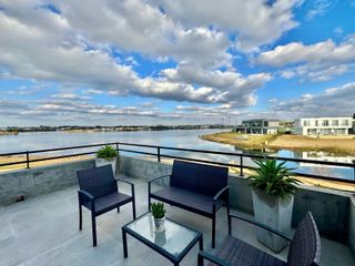 Foto 20 de Casa a la laguna con 5 habitaciones  en Marinas Puertos