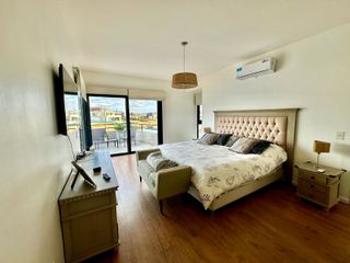 Foto 17 de Casa a la laguna con 5 habitaciones  en Marinas Puertos