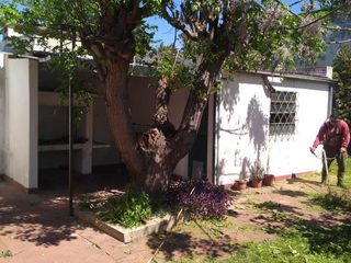 Foto 9 de Casa en venta - 2 dormitorios 1 baño - cochera - 300mts2 - La Plata