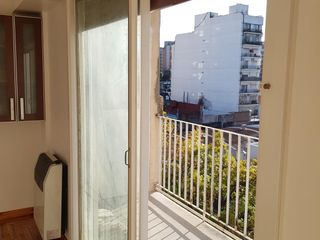 Foto 5 de Venta Departamento Dos Ambientes Caballito Balcón