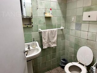 Foto 14 de Casa a refaccionar en Venta en Florida, Vicente López