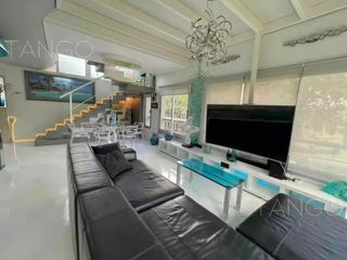 Foto 1 de Venta Departamento Duplex 4 ambientes en Palermo Hollywood Apto Crédito Con Cochera Full Amenities