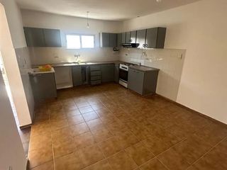 Foto 1 de Casa en  Alquiler Residencial Velez Sarfield 3 Dormitorios