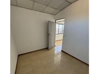 Foto 2 de Guamani, Local Comercial en Renta, 80m2, 4 Ambientes