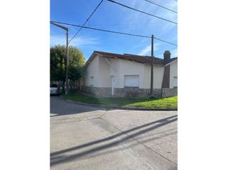 Foto 1 de Casa dos dormitorios todo los servicios