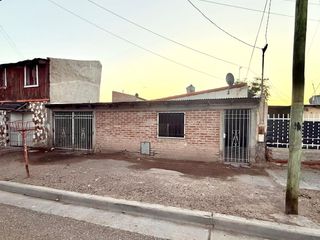 Foto 1 de VENTA CASA 3 HABITACIONES B° BOUQUET ROLDAN