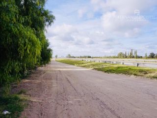 Foto 2 de SE VENDE Finca Campo 8,4 Ha Las Catitas Santa Rosa sobre Acceso Este