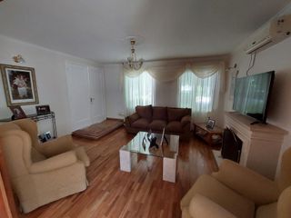Foto 4 de Casa 5 dormitorios en Venta PAGO CHICO