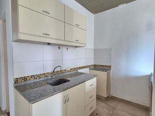 Foto 2 de MONOAMBIENTE EN ALQUILER CON BALCÓN Y PARRILLA A PASOS DE LA COSTANERA.-