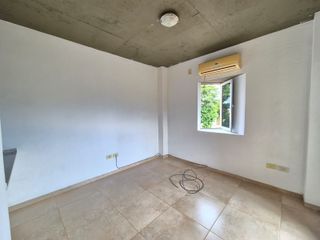 Foto 4 de MONOAMBIENTE EN ALQUILER CON BALCÓN Y PARRILLA A PASOS DE LA COSTANERA.-