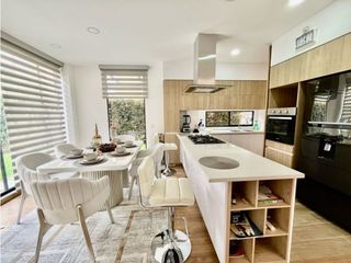 Foto 10 de Se vene lujosa casa en Chia con pérgola y excelente zona verde