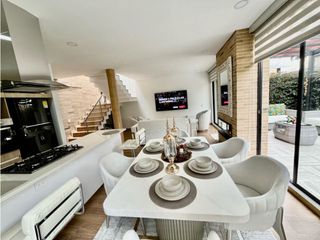 Foto 9 de Se vene lujosa casa en Chia con pérgola y excelente zona verde