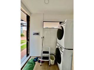 Foto 24 de Se vene lujosa casa en Chia con pérgola y excelente zona verde