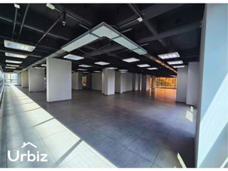 Foto 1 de Arriendo Oficina de 642 m² sobre la Autopista Norte con Calle 100