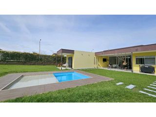 Foto 4 de Casa campestre de un nivel, en unidad cerrada en Cerritos