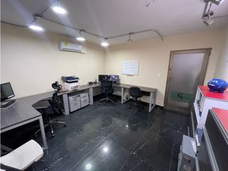 Foto 4 de Oficina remodelada en venta en Alto Prado