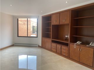 Foto 9 de SANTA BARBARA ALTA ARRIENDO - 445 MTS2 MAS TERRAZA - $25.000.000