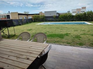 Foto 18 de ALQUILER DE CASA EN Pilar