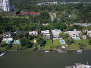 Foto 4 de CASA EN ALQUILER SANTA MARIA DE TIGRE 8 AMBIENTES