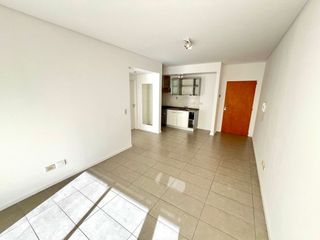 Foto 7 de Alquiler 2 ambientes Villa Urquiza. Con balcon.