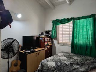 Foto 9 de VENTA CASA DE DOS DORMITORIOS MAS DEPARTAMENTO NQN