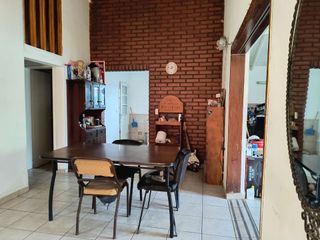 Foto 6 de VENTA CASA DE DOS DORMITORIOS MAS DEPARTAMENTO NQN