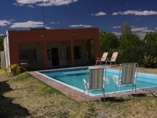 Foto 1 de Hermosa casa Quinta en Valle Grande con entorno de puras montaÃ±as y rÃ­o.