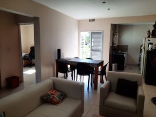 Foto 3 de SE VENDE DEPARTAMENTO PLANTA ALTA ZONA SAN LUIS Y NOGOYA