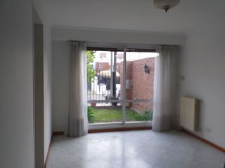 Foto 4 de Neuquen. Alquiler. Departamento 2 dormitorios,  PB (1 en suite). Barrio Maria Auxiliadora
