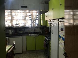 Foto 6 de VENTA BARRIO AUTOPISTA EXCELENTE 4 AMB BALCON (TAPIALES)