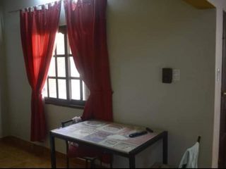 Foto 6 de VENTA DE CASA - CAMPO LARGO