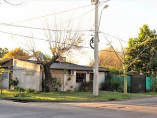 Foto 1 de Casa 4 ambientes en ItuzaingÃ³ con jardÃ­n!