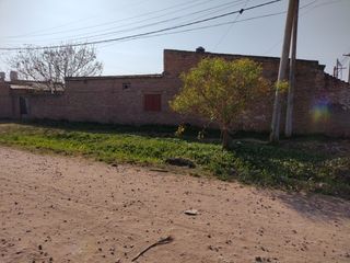 Foto 5 de SE VENDE CASA. AVENIDA GARDEL ESQUINA 32 BÂ° NUEVO