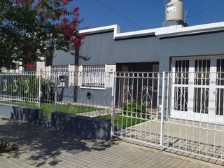 Foto 1 de CASA EN VENTA BARRIO ROSEDAL