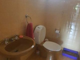 Foto 8 de VENDO SEMIPISO. 4 DORMITORIOS, COCHERA. ZONA PARQUE U$S 130.000.-