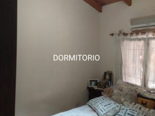Foto 5 de SE VENDE CASA. 26 BIS E/ 13 Y 15 BÂº 1ro de Mayo.