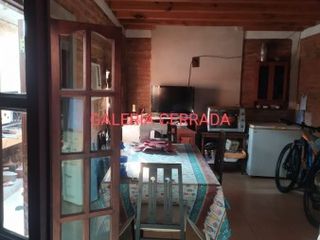 Foto 4 de SE VENDE CASA. 26 BIS E/ 13 Y 15 BÂº 1ro de Mayo.