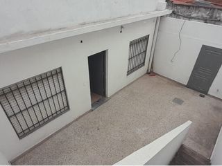 Foto 1 de PH DE 3 AMBIENTES EN VENTA EN WILDE. CON DOS PATIOS Y TERRAZA.