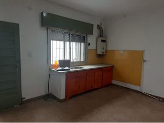 Foto 3 de PH DE 3 AMBIENTES EN VENTA EN WILDE. CON DOS PATIOS Y TERRAZA.