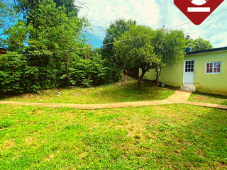 Foto 4 de Se vende lote con dos casas