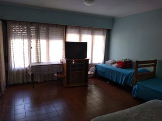 Foto 7 de Chalet en lote propio de 5 ambientes, desarrollada en una planta con un altillo. Villa Primera