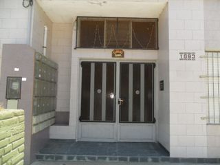 Foto 2 de Depto 2 Amb Edificio Luna 2do 12
