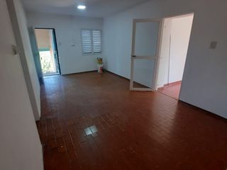 Foto 5 de VENTA - DEPTO 2 DORMITORIOS C/TERRAZA - BARRIO ROCAMORA